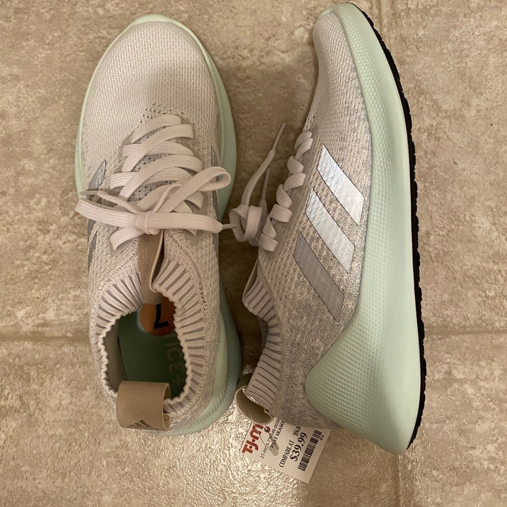 Women’s adidas sneakers size 7